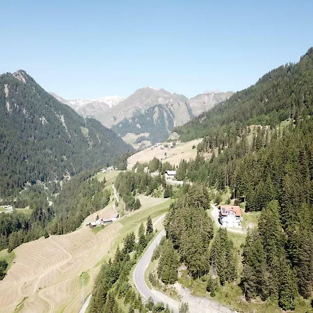 Haus Julia Samnaun Apartman *